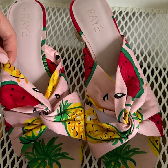 RAYE HEELS - Picture 4 of 4